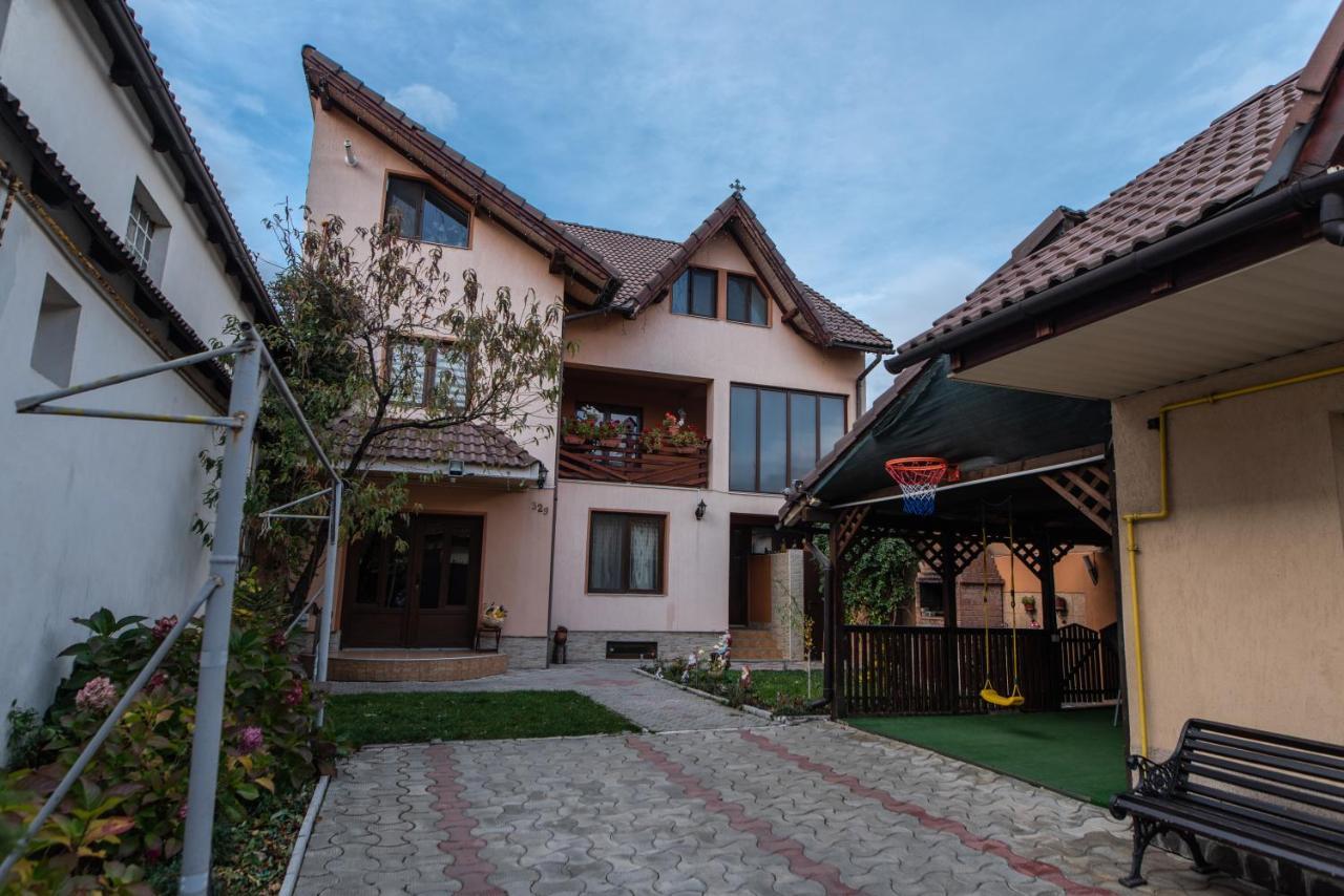 Casa Nicoladis Apartment Zarnesti Exterior photo